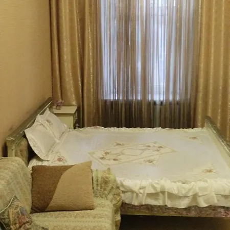 2 комнатная на ришельевской Apartment